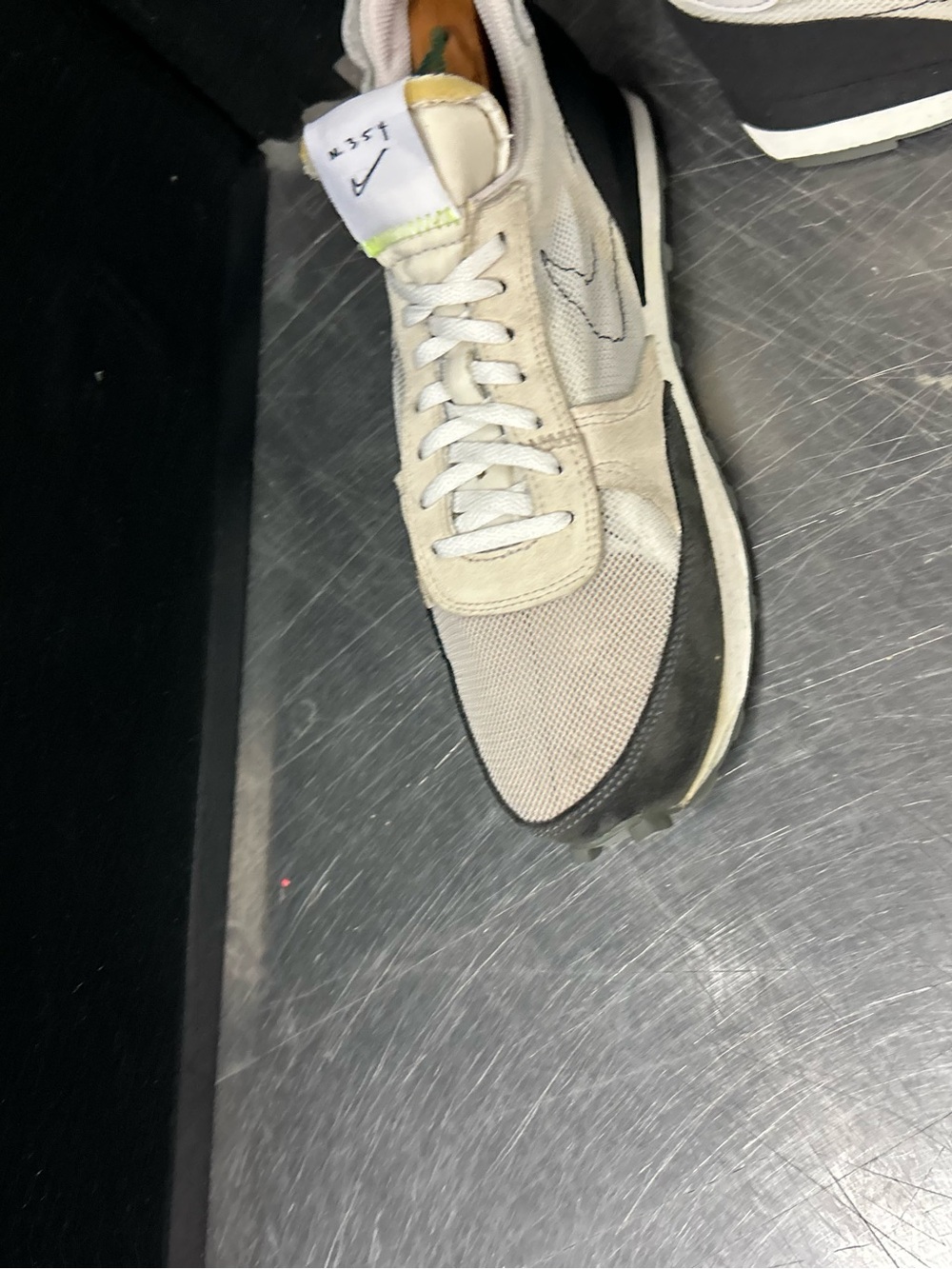 Nike Men's Beige Black Gray Retro waffle racer Runner Sneakers - Picture 4 of 11